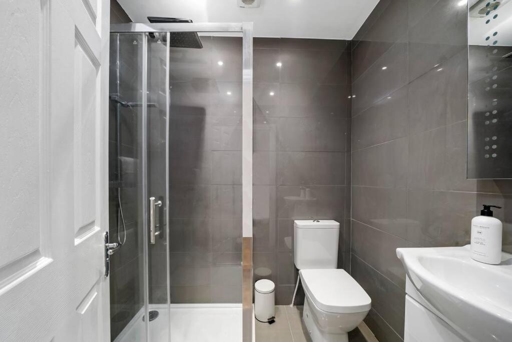 The Chaucer Suite - Exceptionally Stylish - Sleeps 4 Canterbury Luaran gambar